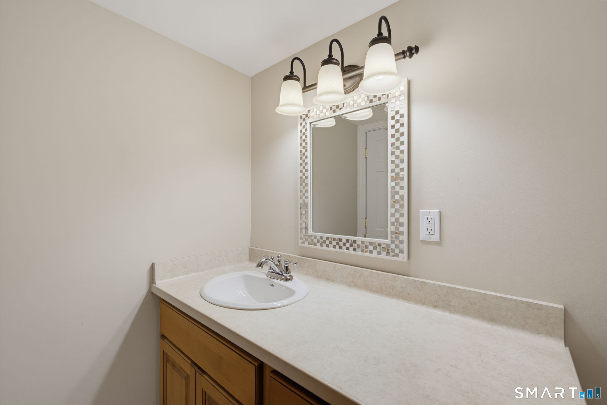 170 Candlewood Drive South Windsor CT 06074