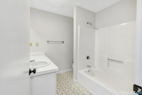 89 Meadow Street Milford CT 06461