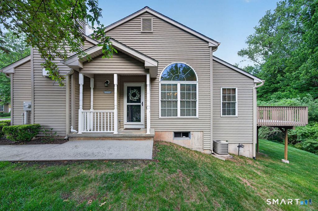 25 Hamden Hills Drive Hamden CT 06518