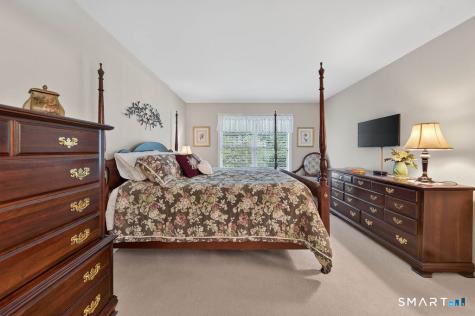 25 Hamden Hills Drive Hamden CT 06518
