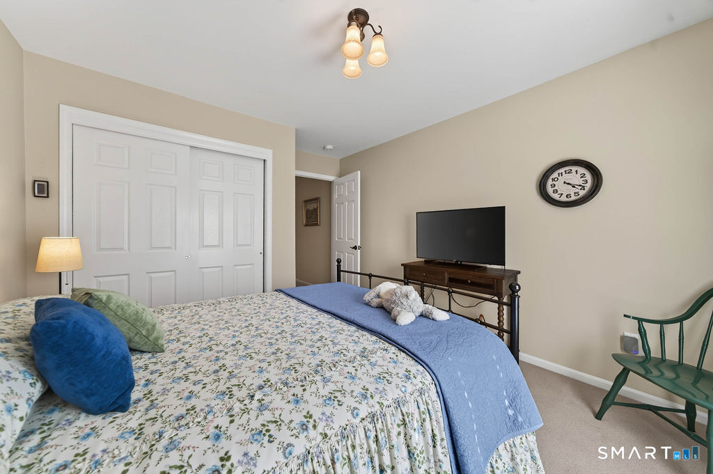 25 Hamden Hills Drive Hamden CT 06518