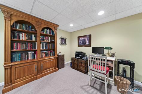25 Hamden Hills Drive Hamden CT 06518