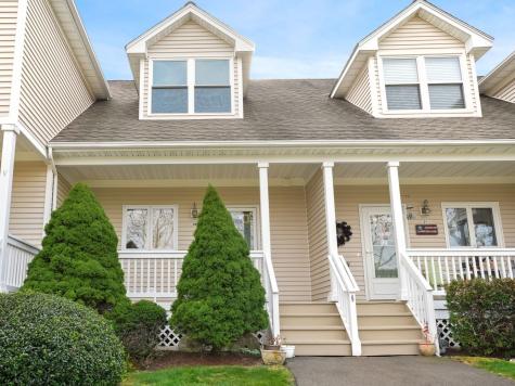 29 Copper Creek Circle Newtown CT 06470