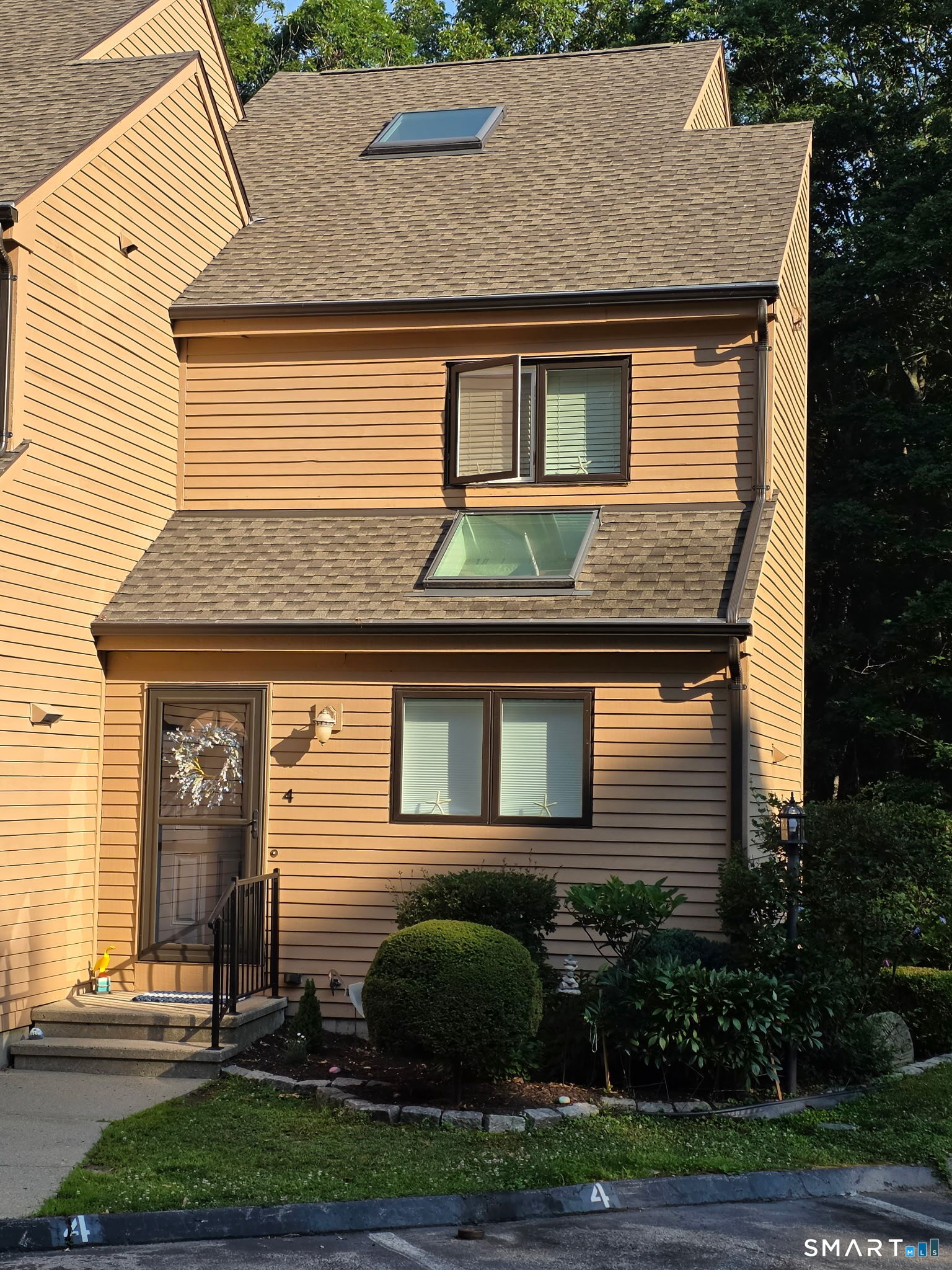 101 West Main Street East Lyme CT 06357