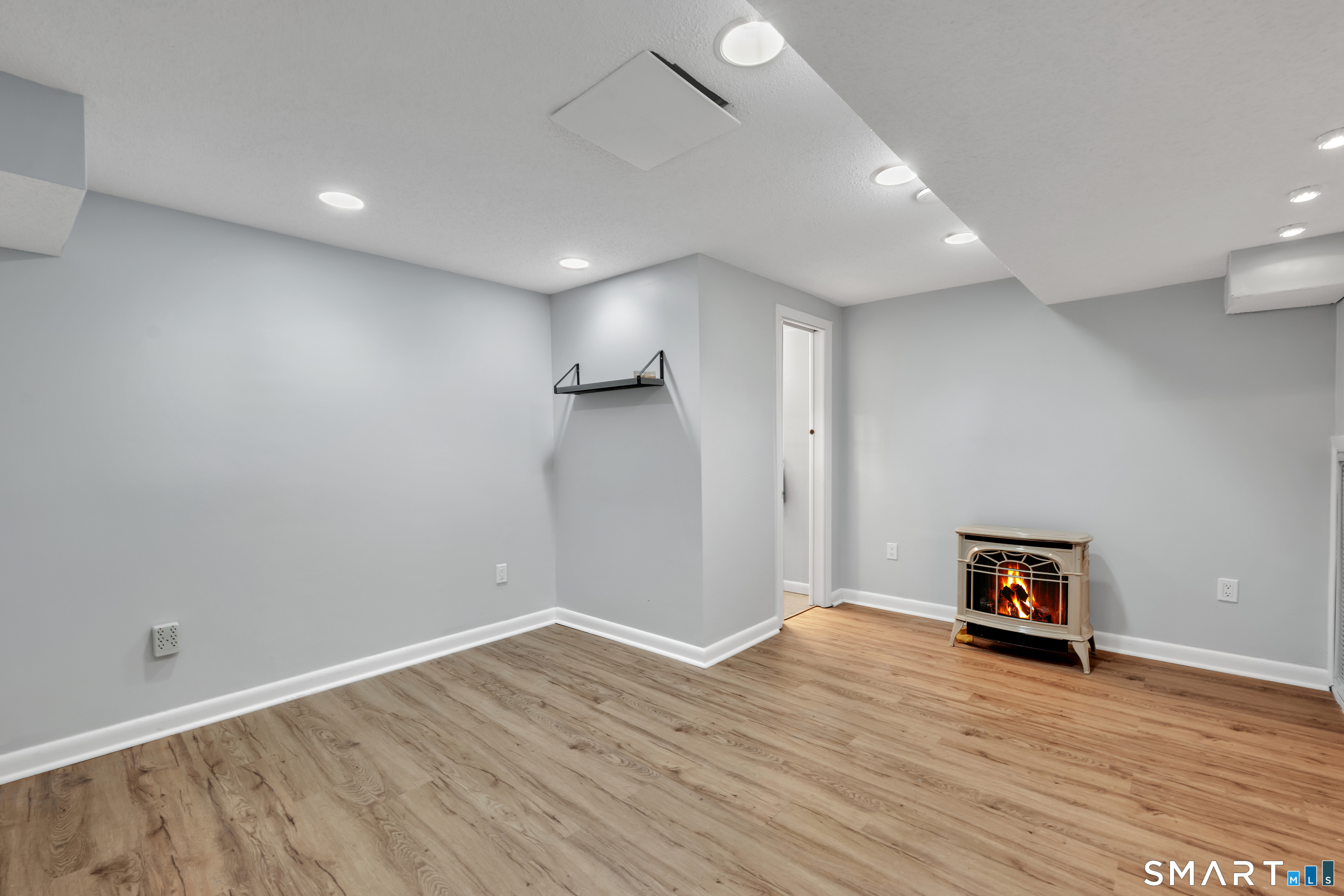 72 Timberwood Road West Hartford CT 06117