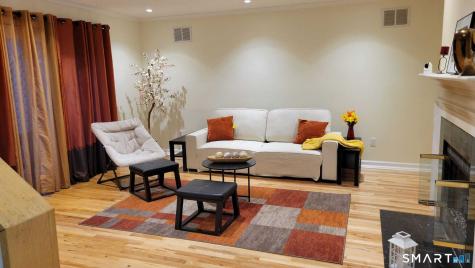 72 Timberwood Road West Hartford CT 06117