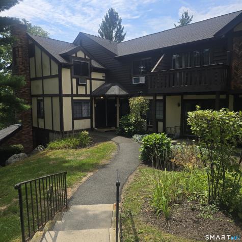 7 Falmouth Court Brookfield CT 06804