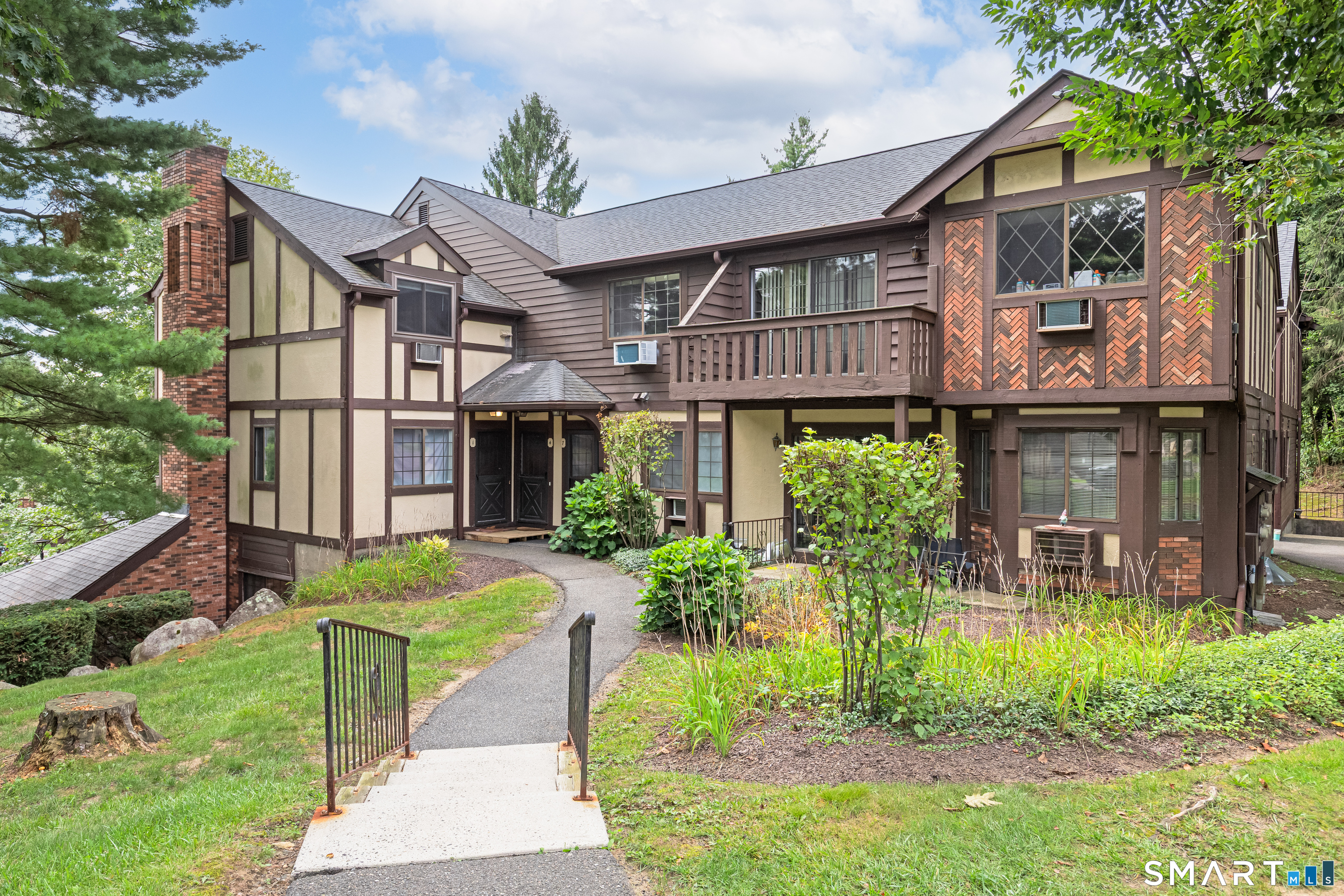 7 Falmouth Court Brookfield CT 06804