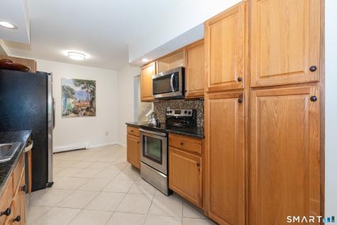 7 Falmouth Court Brookfield CT 06804