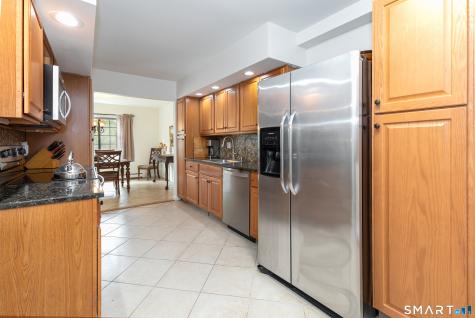 7 Falmouth Court Brookfield CT 06804
