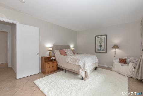 7 Falmouth Court Brookfield CT 06804