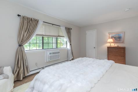 7 Falmouth Court Brookfield CT 06804