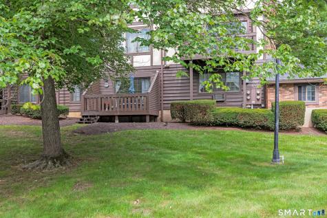 7 Falmouth Court Brookfield CT 06804