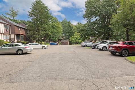7 Falmouth Court Brookfield CT 06804