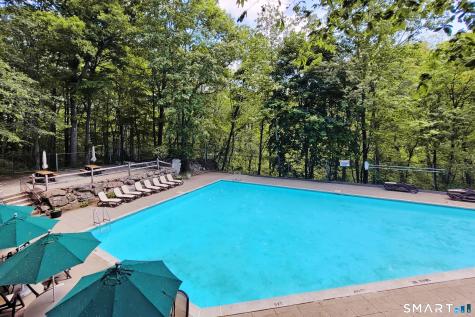 7 Falmouth Court Brookfield CT 06804