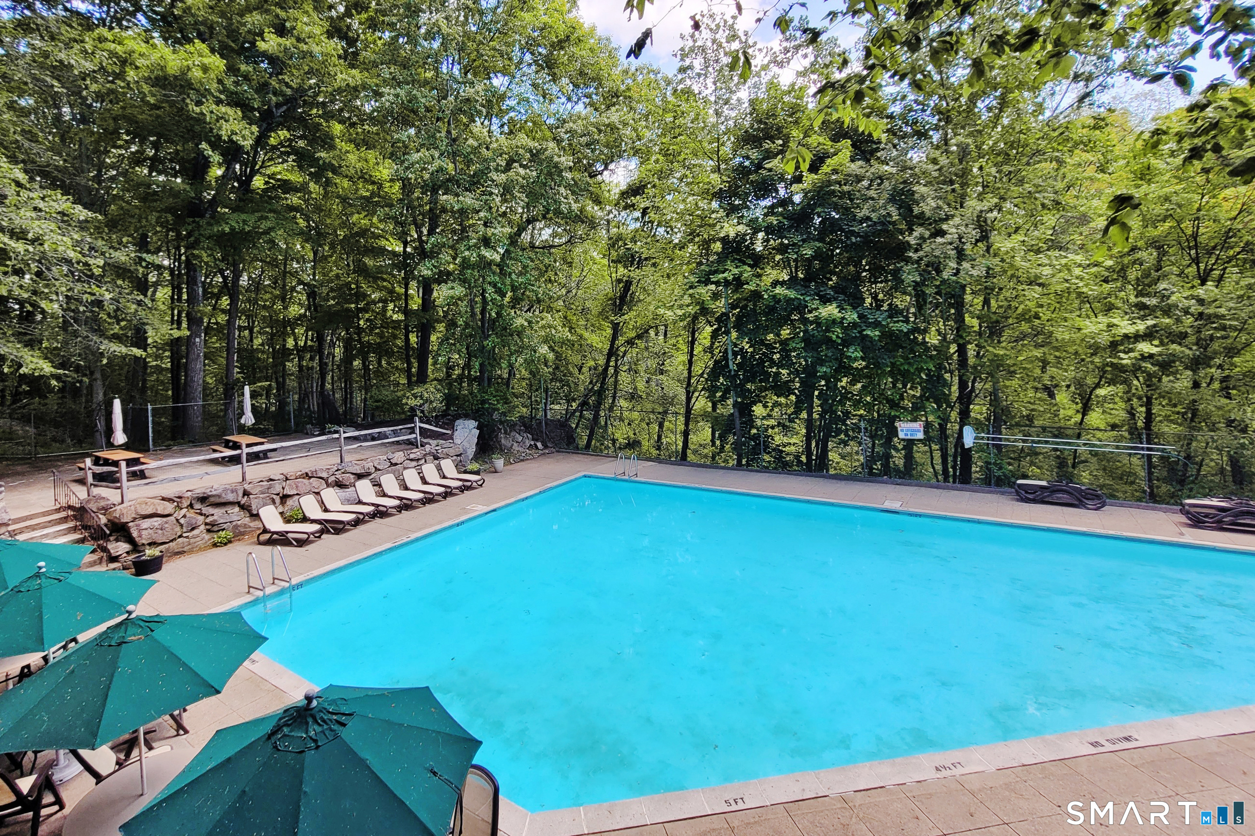 7 Falmouth Court Brookfield CT 06804