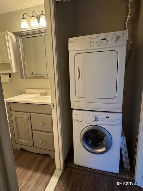 512 Twin Circle Drive South Windsor CT 06074