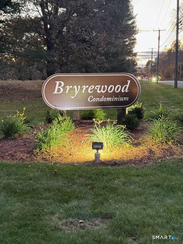 512 Twin Circle Drive South Windsor CT 06074