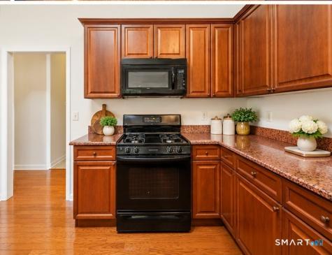 5 Worthington Drive Farmington CT 06032