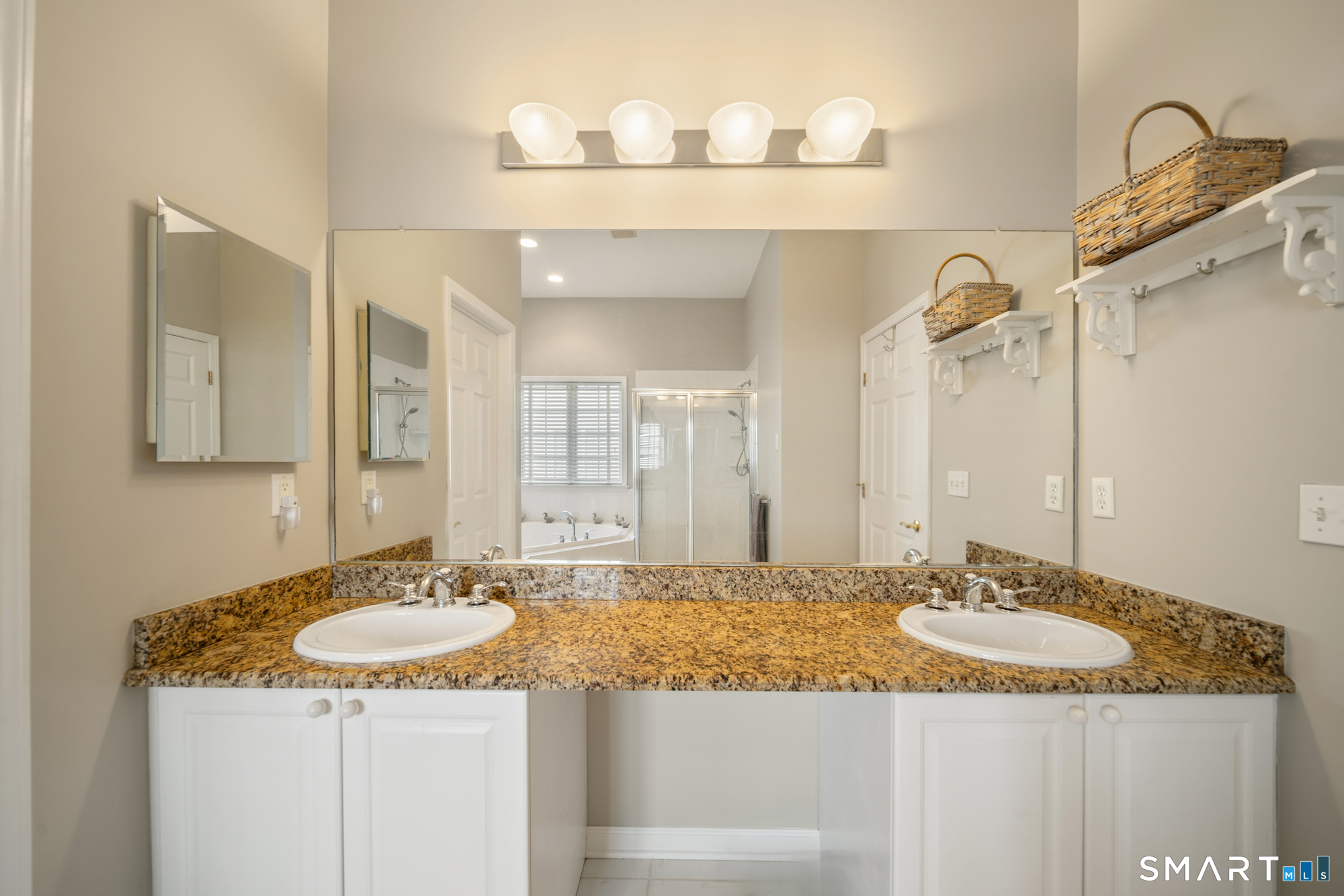 5 Worthington Drive Farmington CT 06032