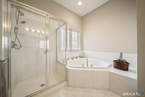 5 Worthington Drive Farmington CT 06032