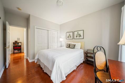 5 Worthington Drive Farmington CT 06032