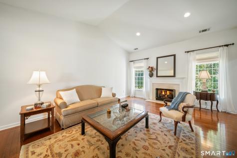 5 Worthington Drive Farmington CT 06032