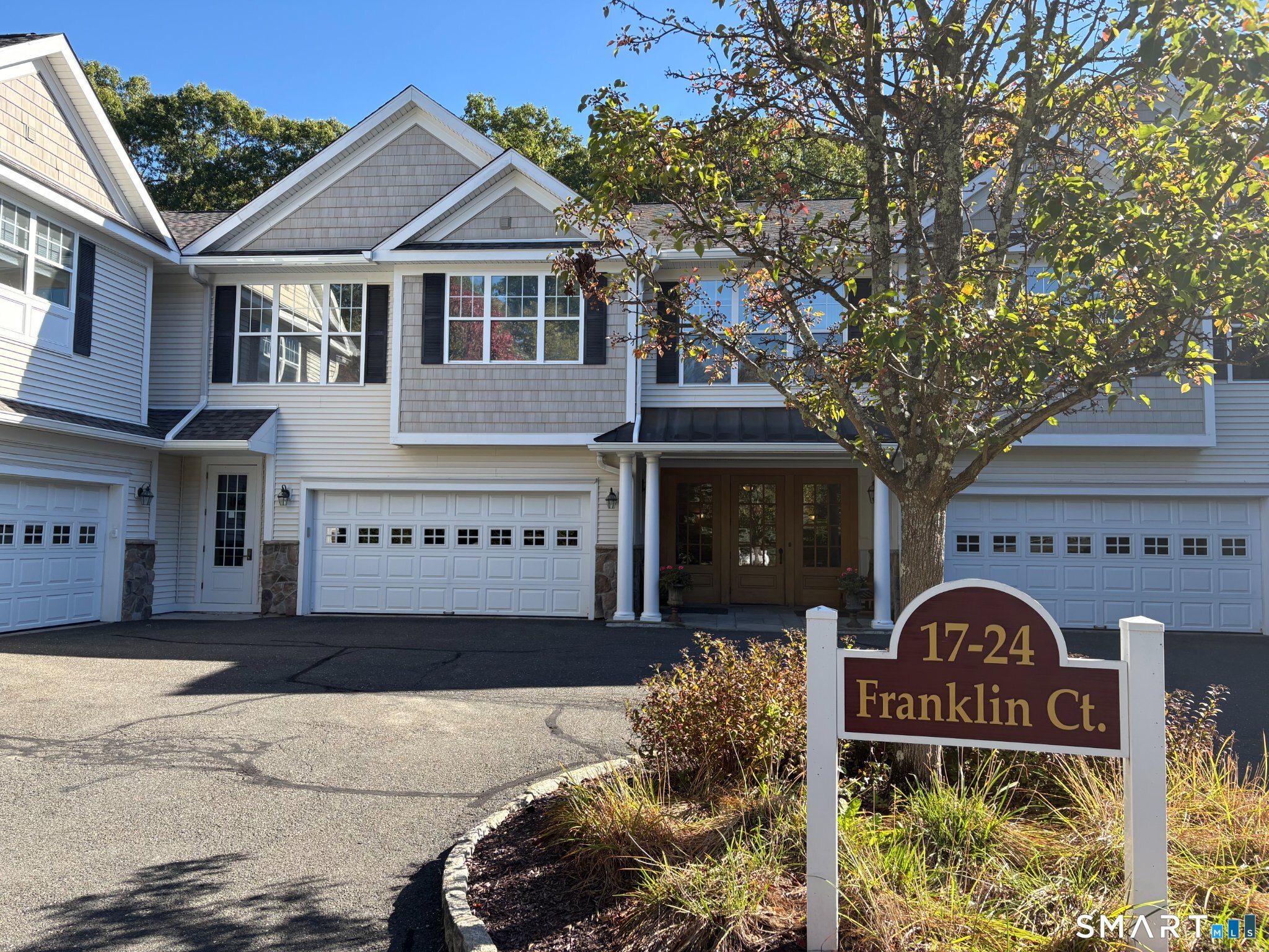 22 Franklin Court Newtown CT 06470