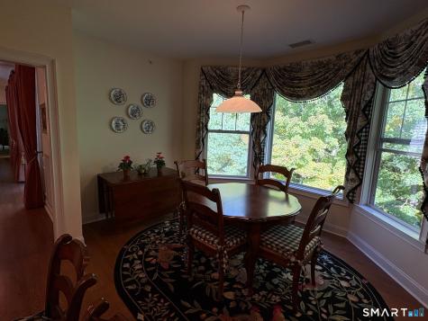 22 Franklin Court Newtown CT 06470
