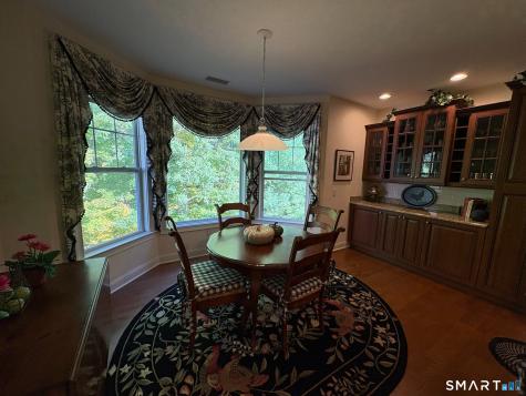 22 Franklin Court Newtown CT 06470