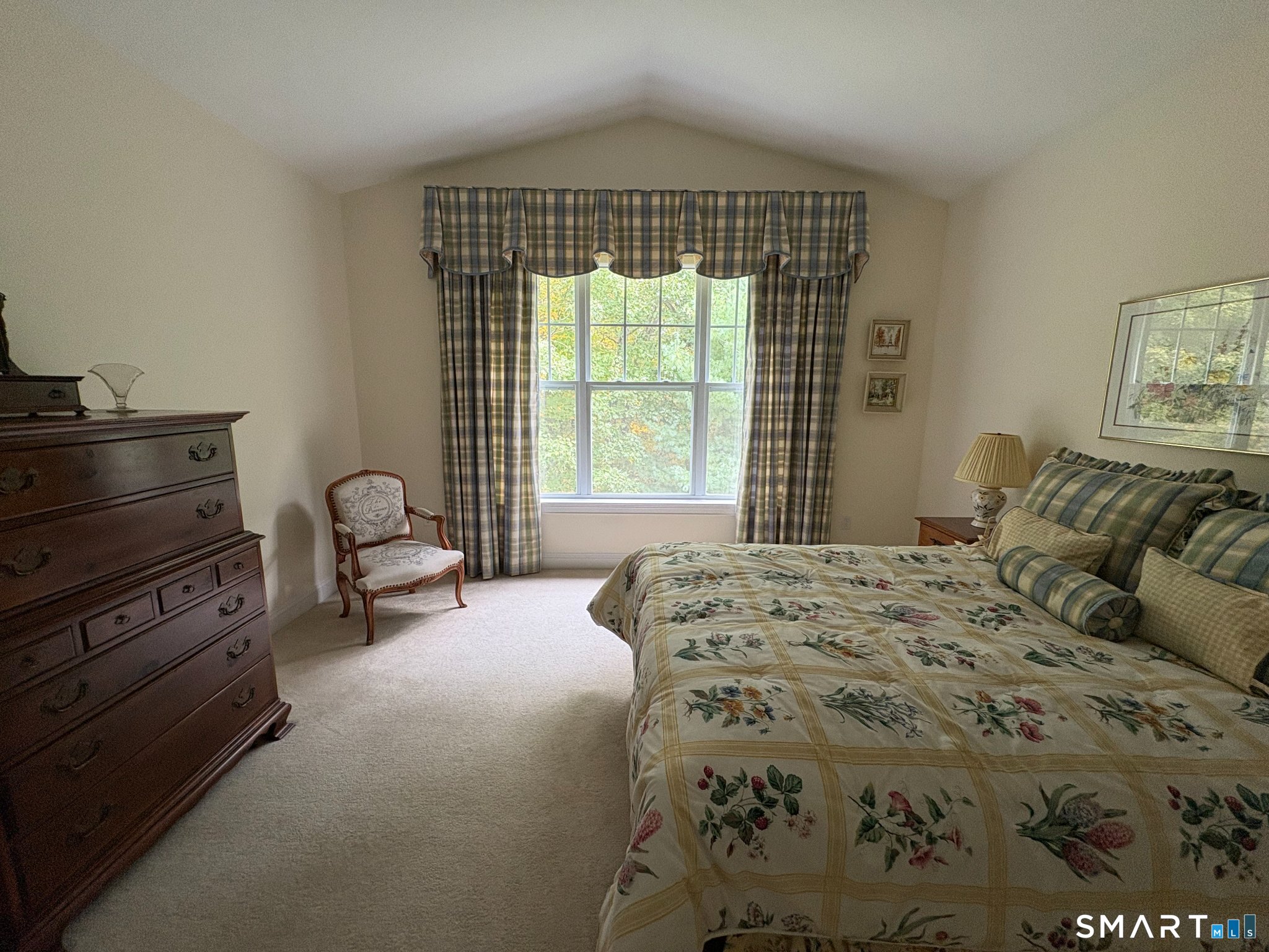 22 Franklin Court Newtown CT 06470