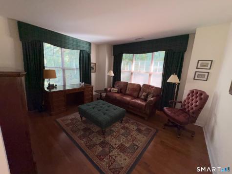 22 Franklin Court Newtown CT 06470