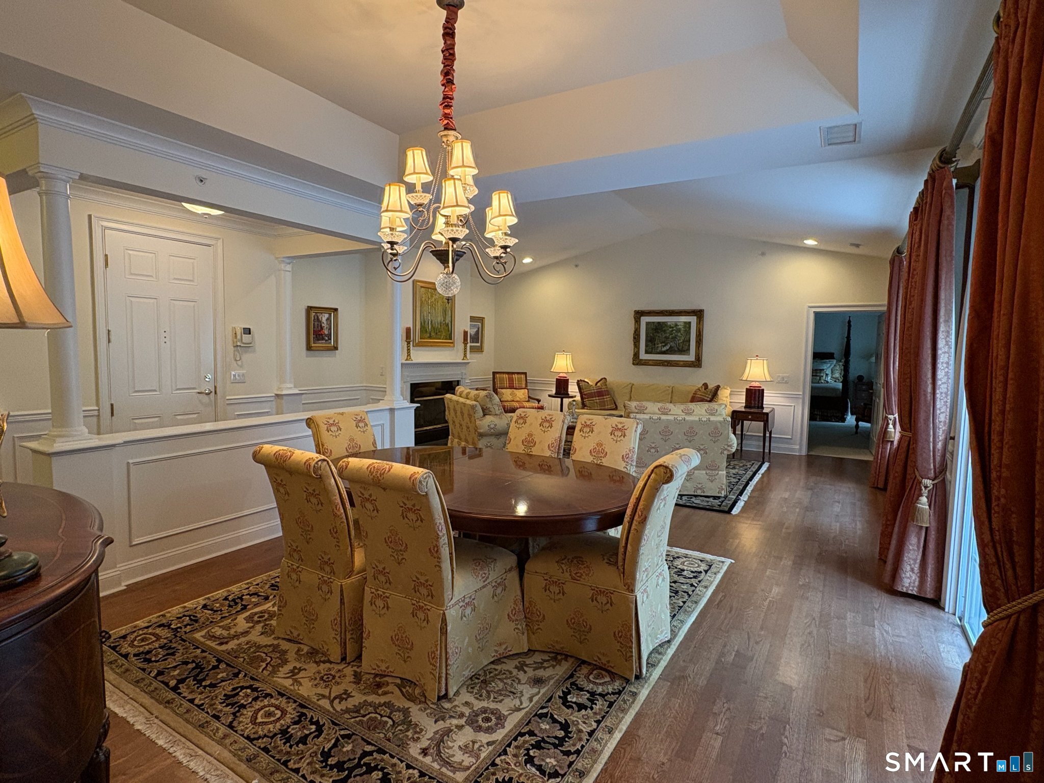 22 Franklin Court Newtown CT 06470