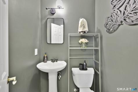8 Whirling Dun Canton CT 06019
