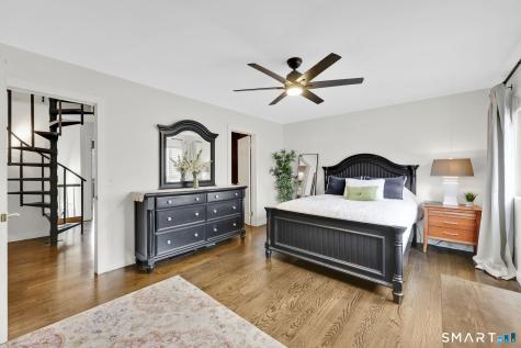 8 Whirling Dun Canton CT 06019
