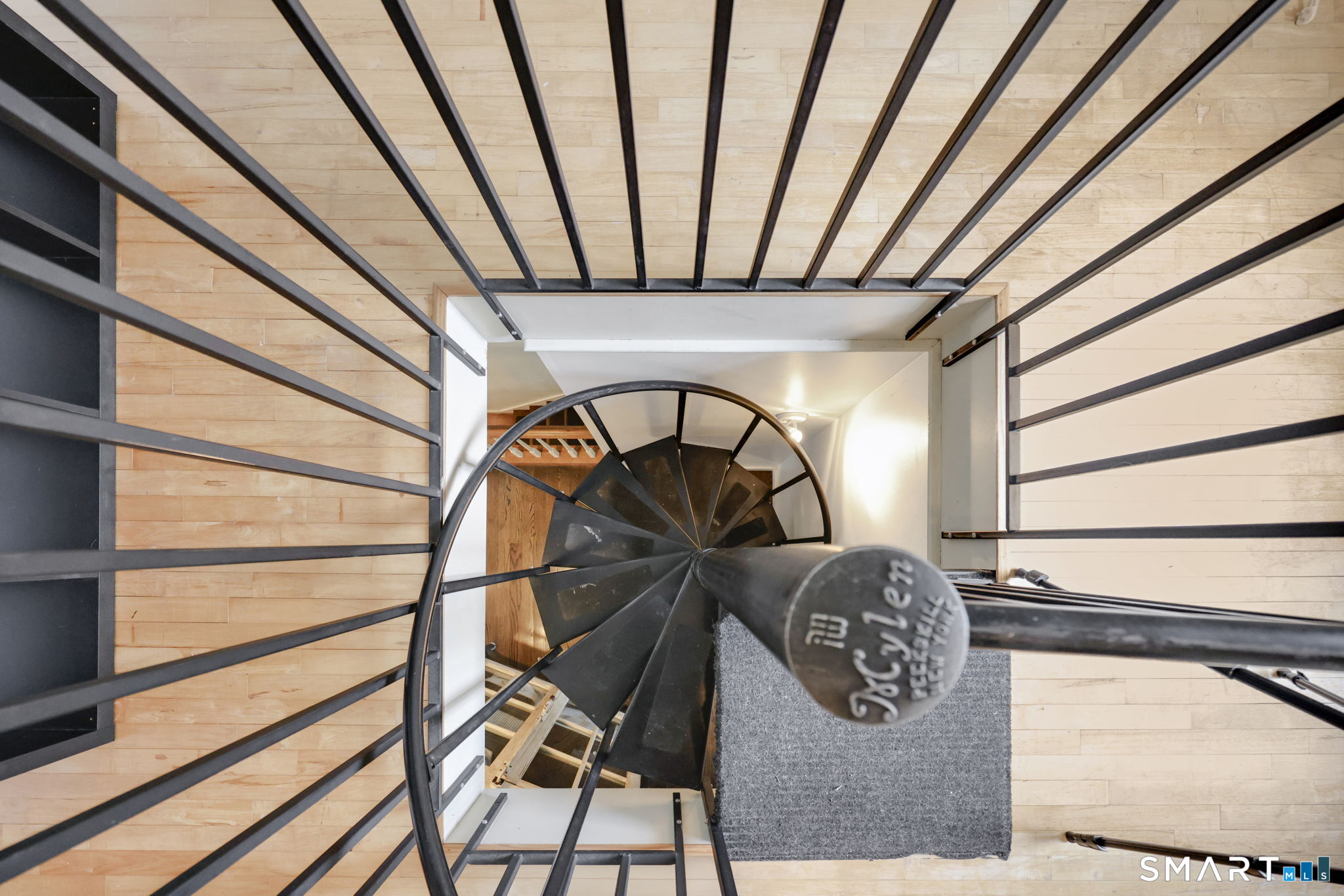 8 Whirling Dun Canton CT 06019