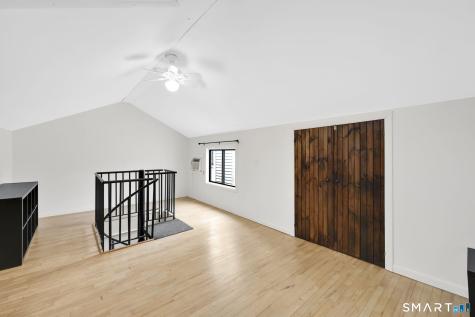 8 Whirling Dun Canton CT 06019