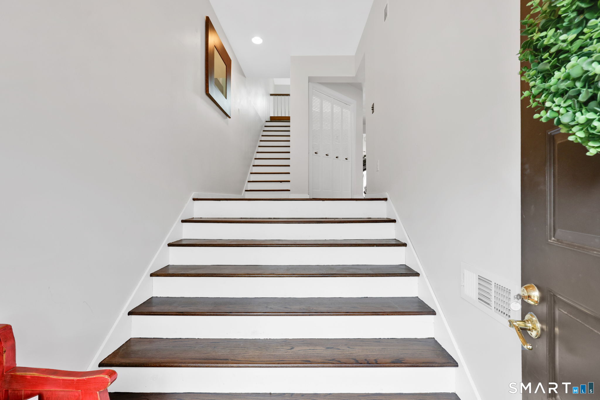 8 Whirling Dun Canton CT 06019