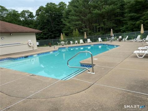 8 Whirling Dun Canton CT 06019