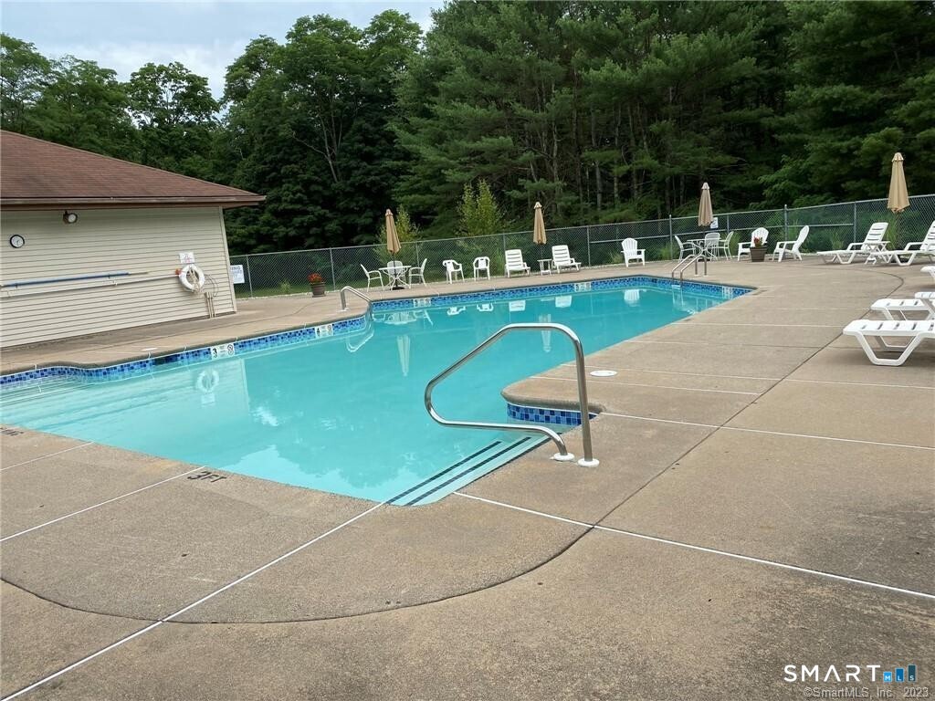 8 Whirling Dun Canton CT 06019