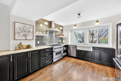 8 Whirling Dun Canton CT 06019