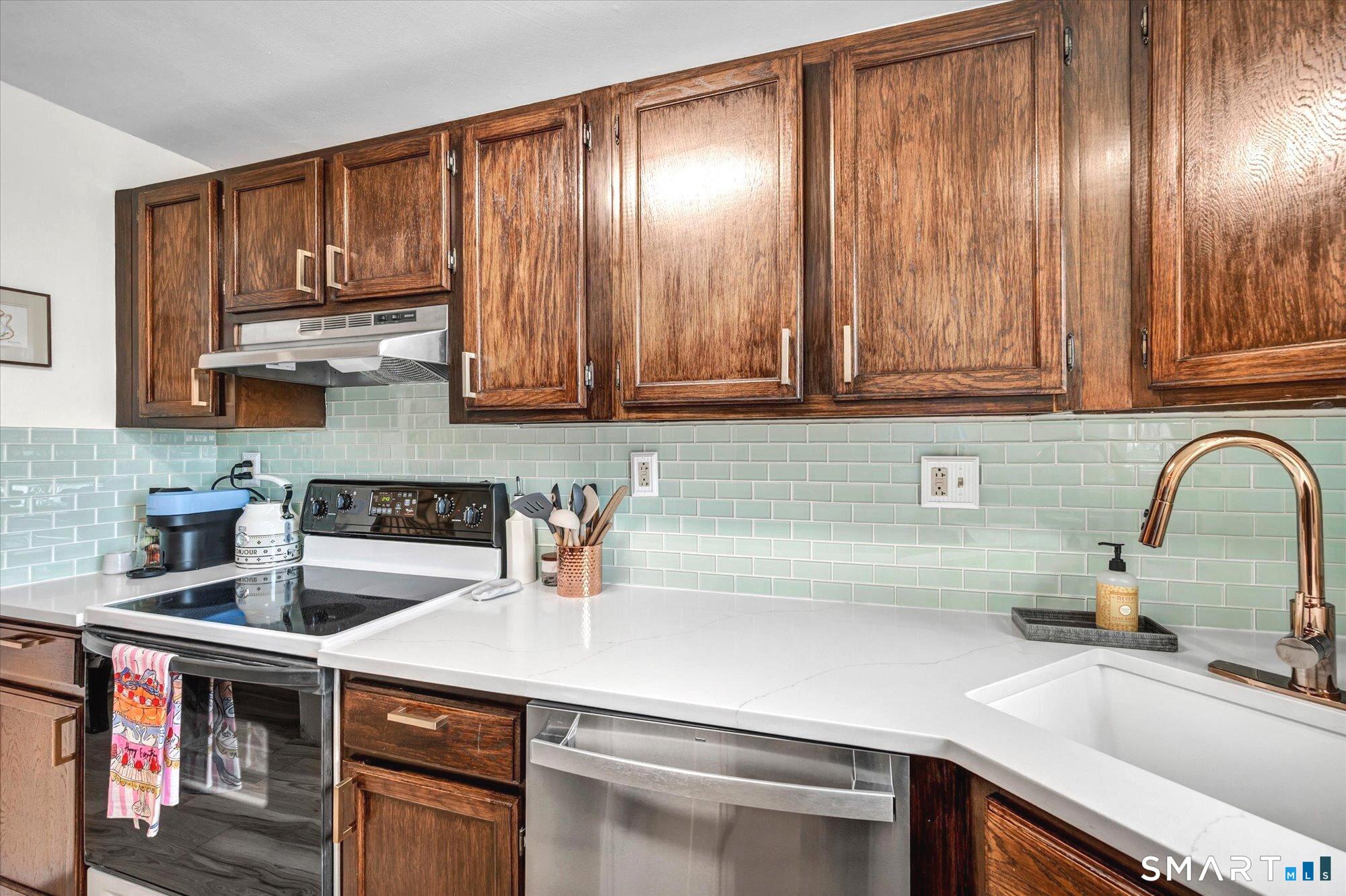 301 Cedar Hollow Drive Rocky Hill CT 06067