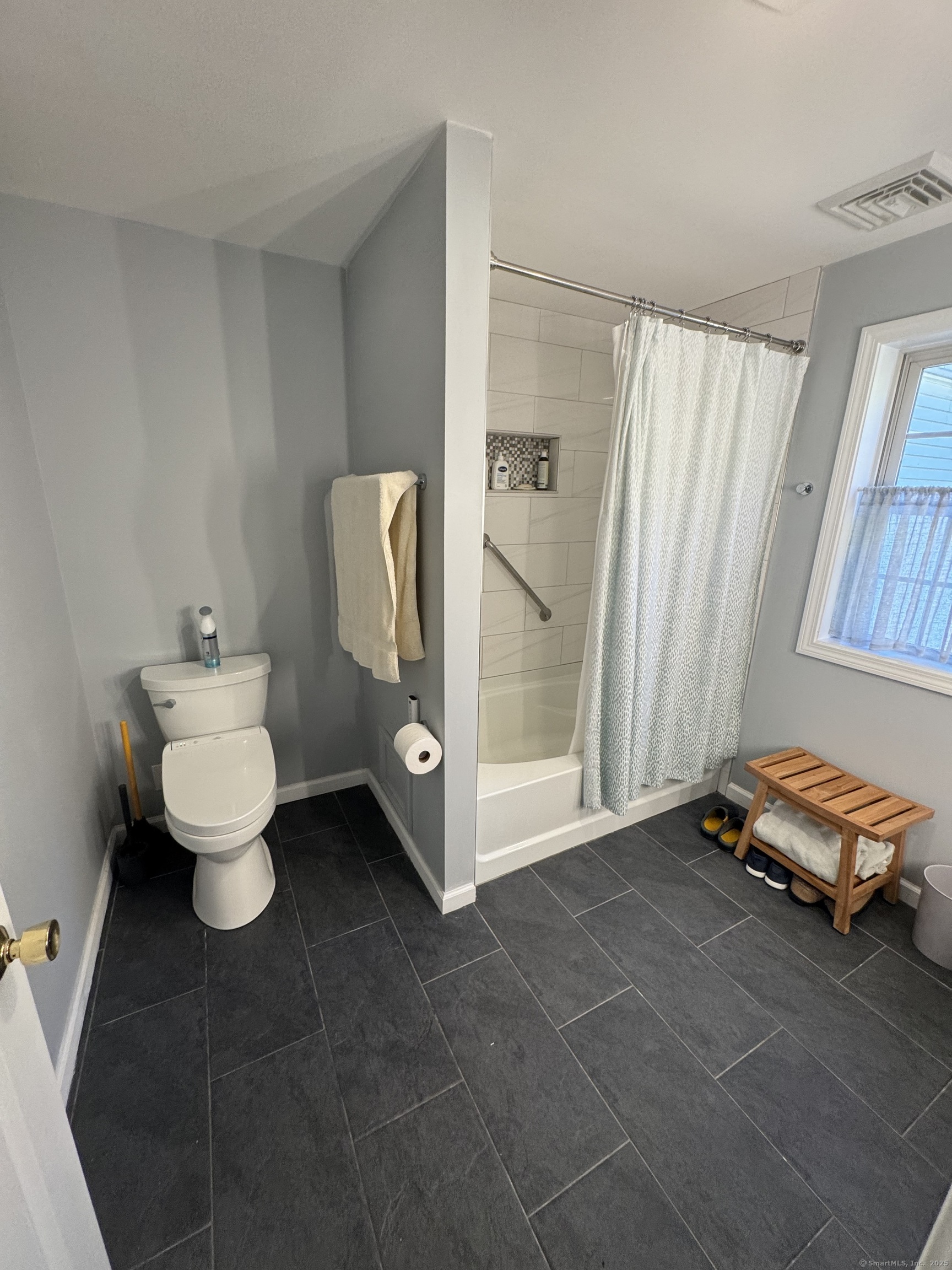 244 Oakland Street Manchester CT 06042