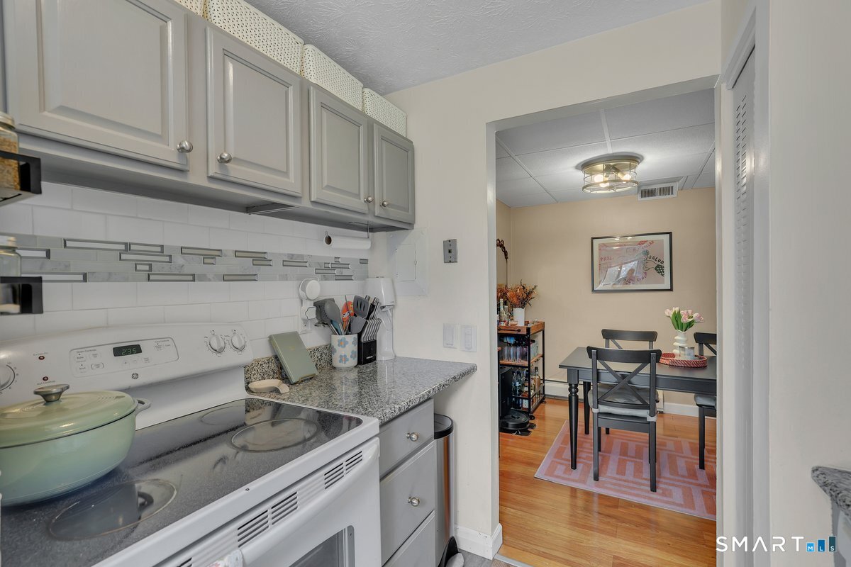 25 Amato Drive South Windsor CT 06074