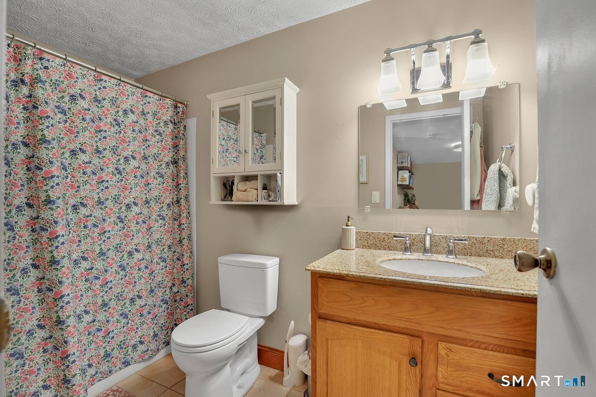 25 Amato Drive South Windsor CT 06074