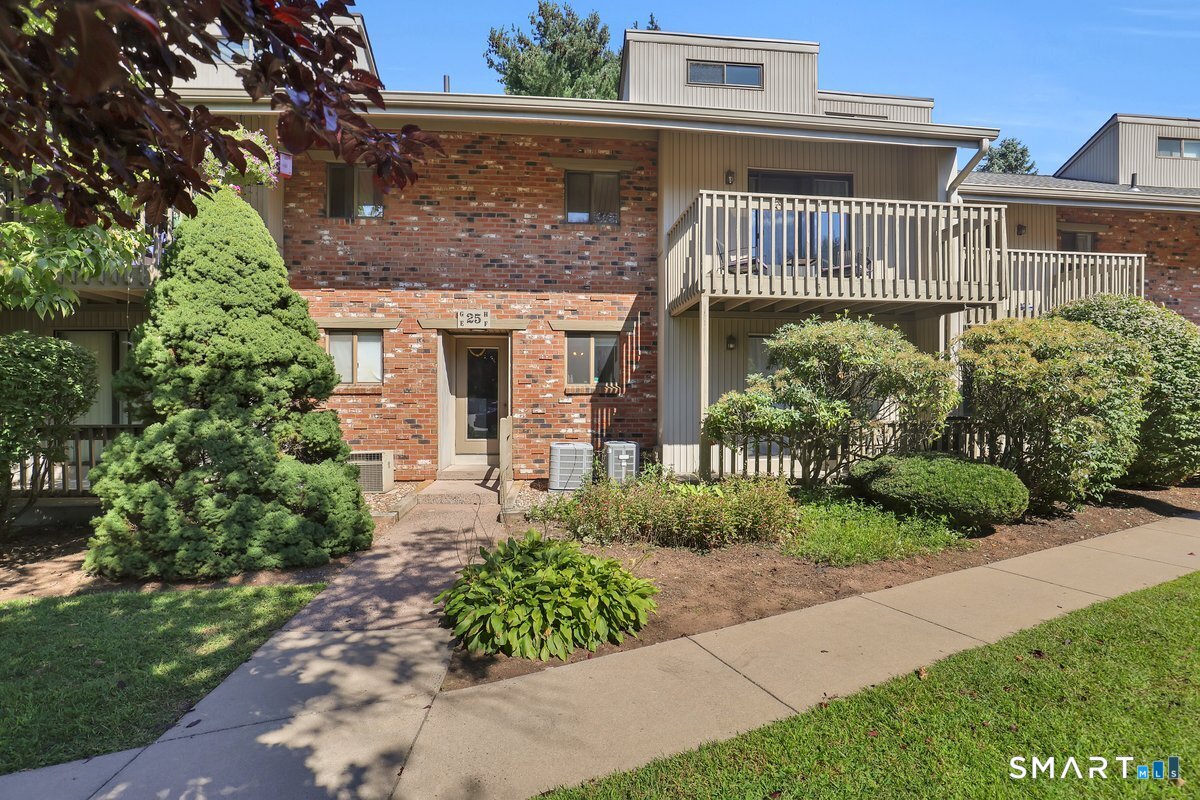 25 Amato Drive South Windsor CT 06074