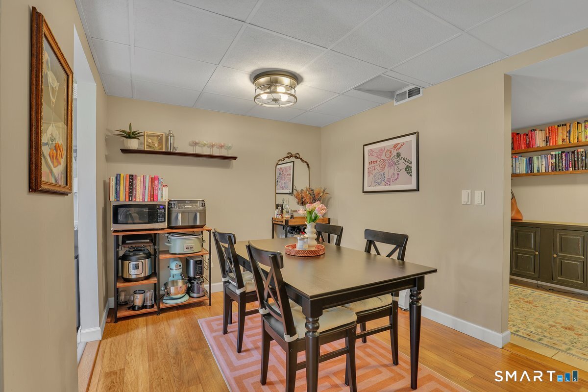 25 Amato Drive South Windsor CT 06074