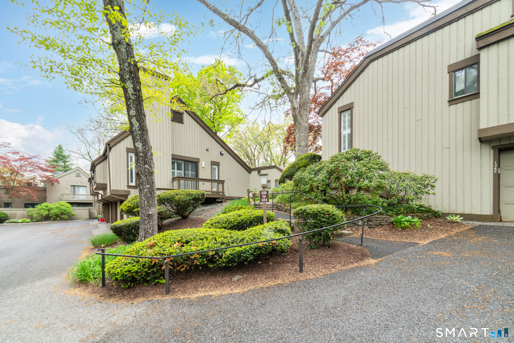 122 Heritage Village Southbury CT 06488