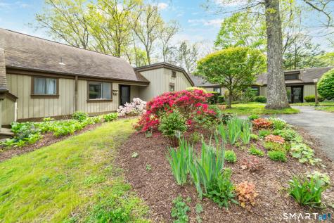 122 Heritage Village Southbury CT 06488