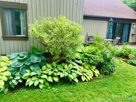 122 Heritage Village Southbury CT 06488